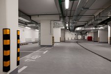 Вид подземной парковки
